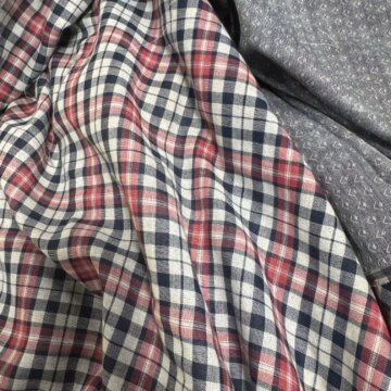 Last Chance To Buy Italian Pure Cotton Reversible 2.75mts for £12