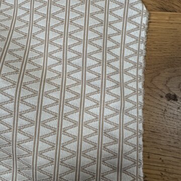 Last Chance To Buy Italian Jersey Zig Zag 1.30mt for £8
